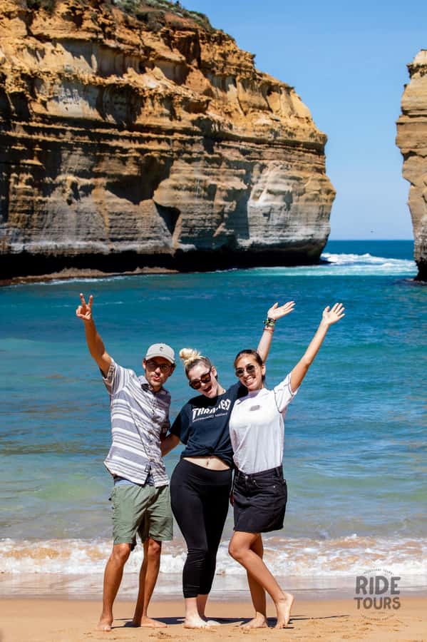 Melbourne: Great Ocean Road & Wildlife Tour for Backpackers - Kangaroos and other wild animals