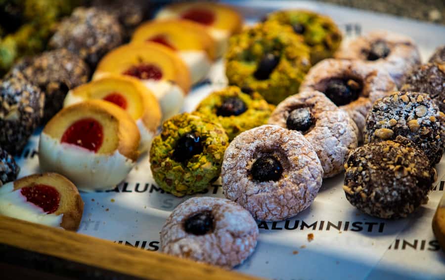 Melbourne: Guided Walking and Foodie Tour - Four stops that build a Melbourne food story