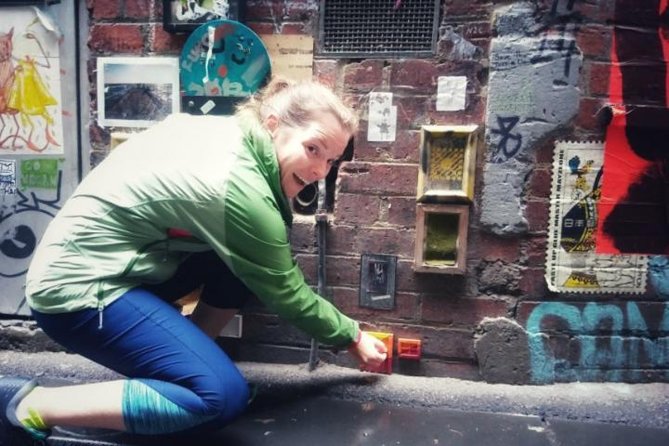Melbourne Laneways Discovery Running Tour - Chinatown and the city’s multicultural character