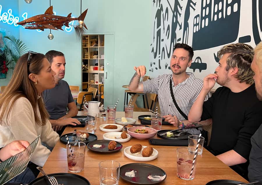 Melbourne: Laneways Food Tour with 8 Authentic Tastings - The first bites: Indigenous Australian flavors