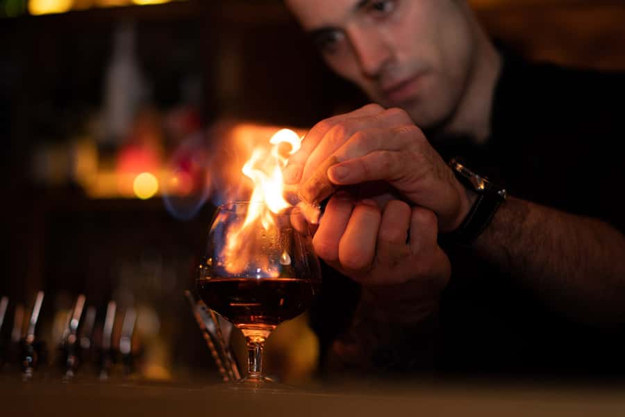 Melbourne: Local Laneway Bars and Their Stories - The guides make or break a history walk