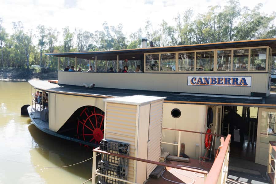 Melbourne: Murray River Paddle Steamer, Wildlife & Silo Art - Echuca and the Murray River paddle steamer