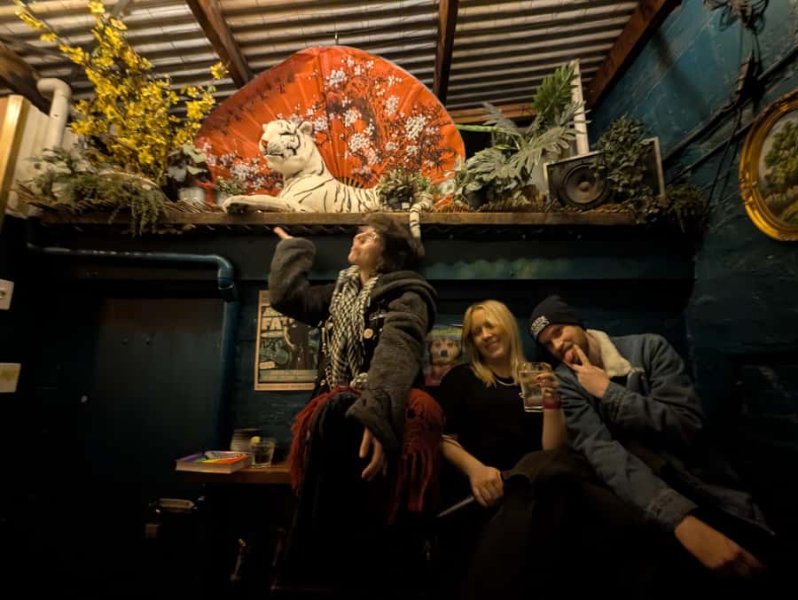 Melbourne Music Venue Pub Crawl with History + 2 Free Drinks - Why the small group improves the evening