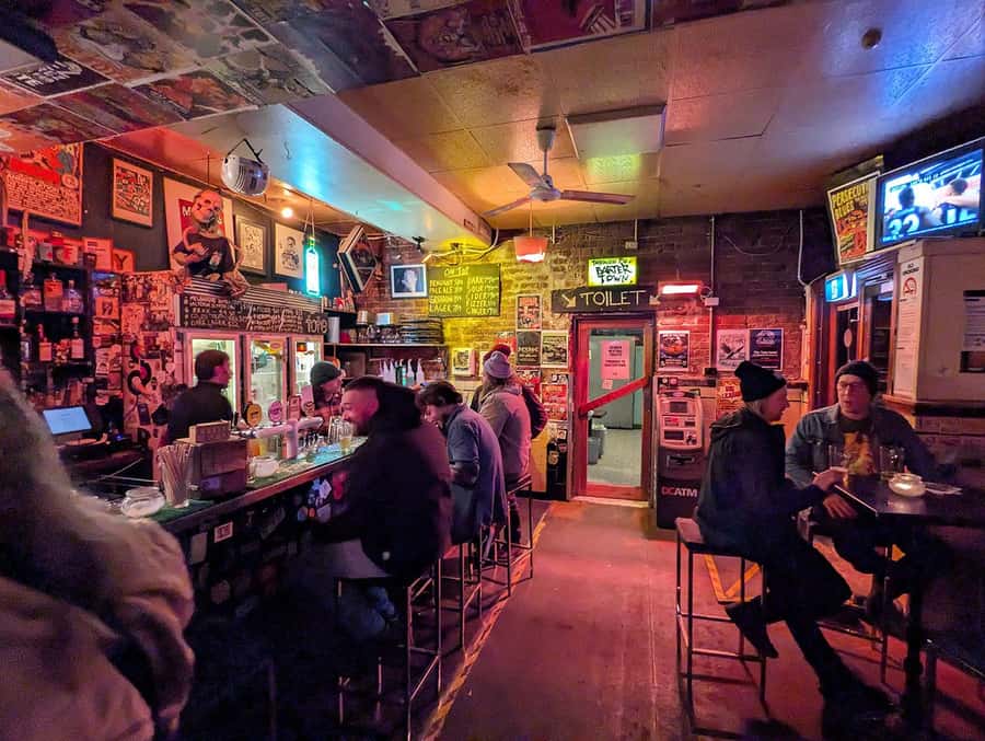 Melbourne Music Venue Pub Crawl with History + 2 Free Drinks - Who should book this Melbourne pub crawl