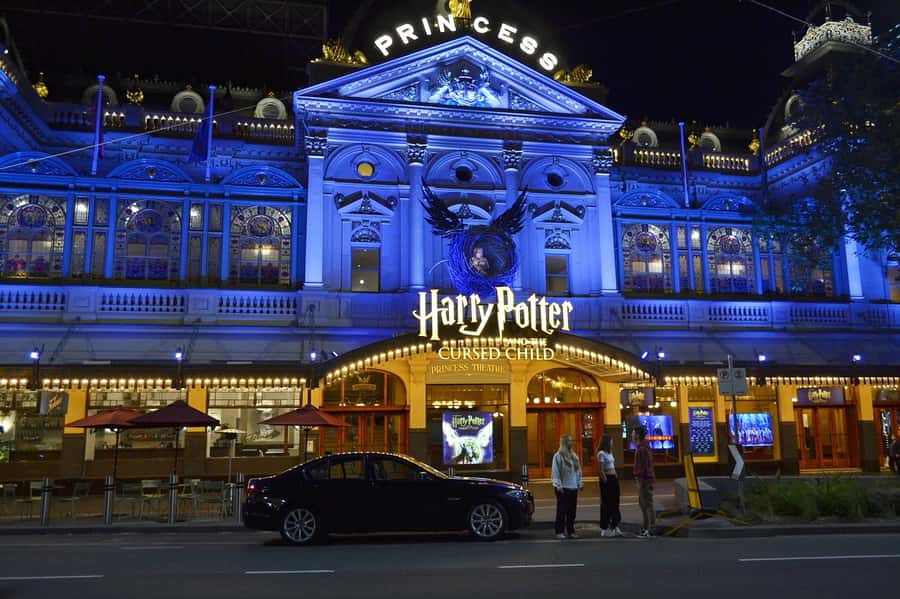 Melbourne: Nighttime Private City Tour with Transfer & Stops - Why Melbourne after dark works so well