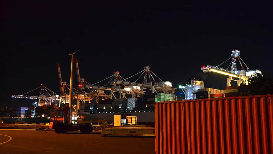 Melbourne: Nighttime Private City Tour with Transfer & Stops - Melbourne Ports and the stop at 53 Coode Road