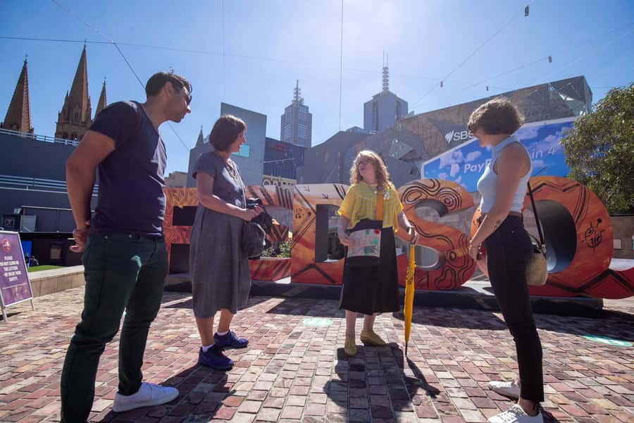 Melbourne: Original Lanes & Arcades Walk (max 8 guests only) - What the small group changes