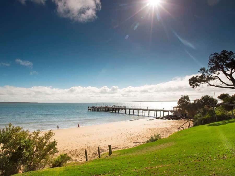 Melbourne: Phillip Island Tour w/ Hop-on Bus or Seal Cruise - Cowes gives the cruise route breathing room