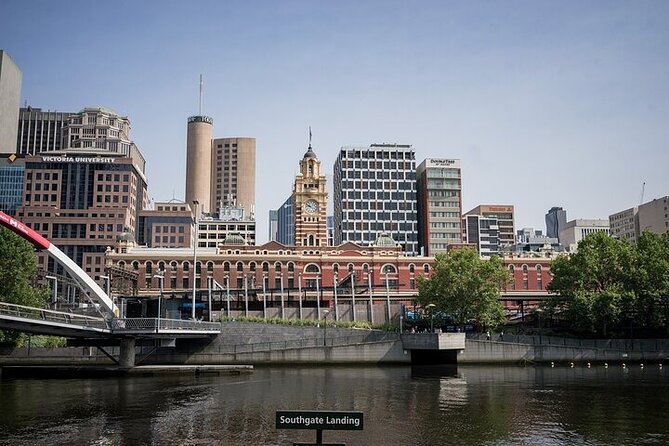 Melbourne Private Bites and Sights with Skydeck Entrance - A private guide makes the walk more flexible