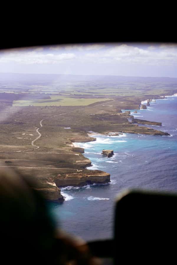 Melbourne: Private Helicopter Flight to the 12 Apostles - Landing near Gibson Steps