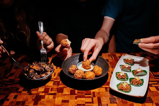 Melbourne: Progressive Dinner Tour - Chinatown, Laneways & Drink - What the food format is really like