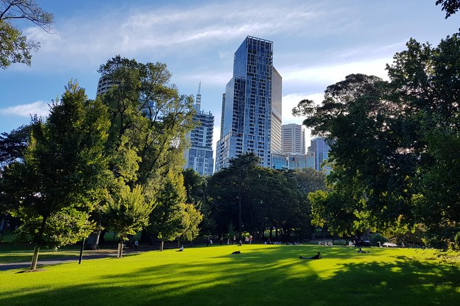 Melbourne Sights & Sounds Private Tour - Queen Victoria Market and Melbourne’s everyday side