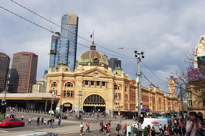 Melbourne Sights & Sounds Private Tour - Laneways, street art, and Melbourne’s city character