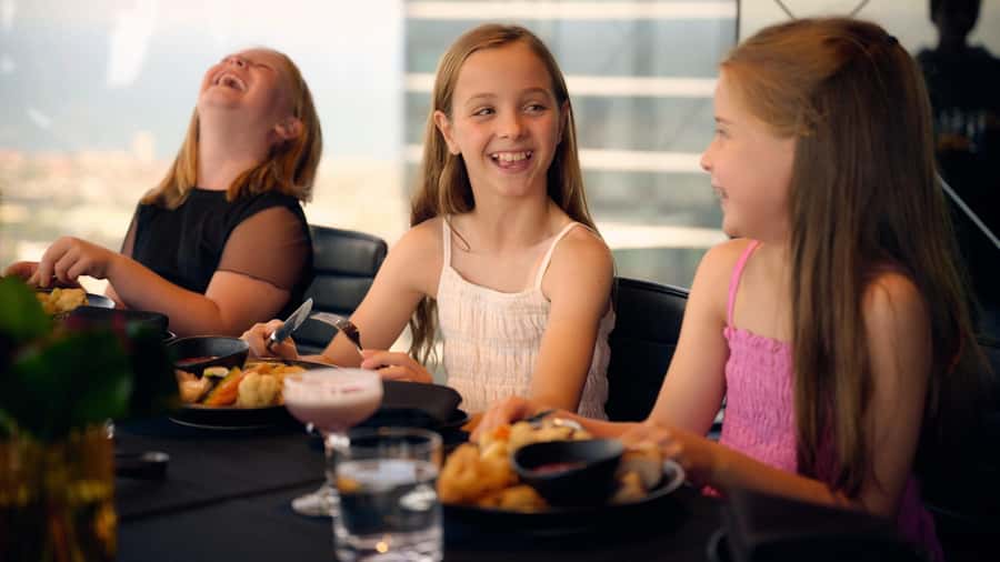 Melbourne: Skydeck and Altitude Dining Experience - The 6-D Positron VR flight through Victoria