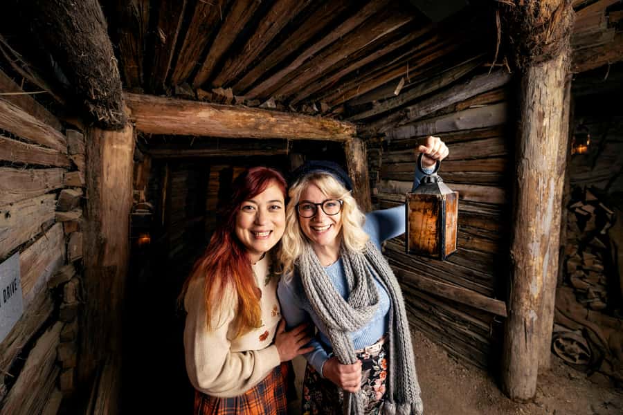 Melbourne: Sovereign Hill 'A Touch of Gold' Ballarat Tour - Panning for gold, with no guarantee of riches