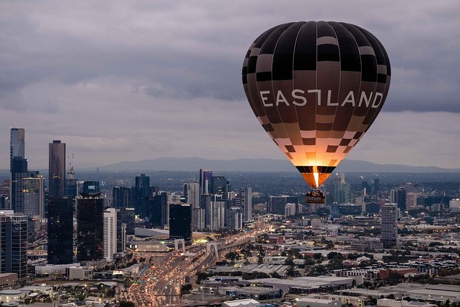 Melbourne sunrise balloon flight & champagne breakfast - Who should book this sunrise flight?
