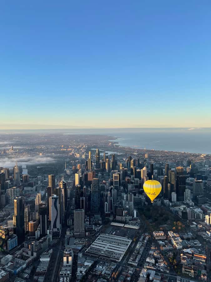Melbourne: Sunrise Hot Air Balloon Flight - Meeting at 649 Bridge Road before dawn