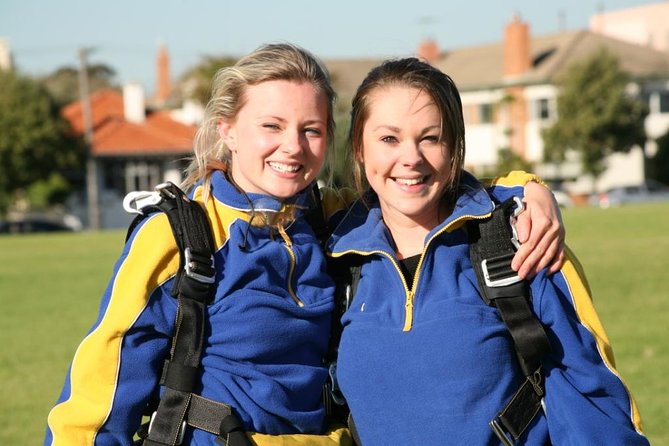 Melbourne: Tandem Skydive Experience over St. Kilda Beach - The freefall and the parachute ride