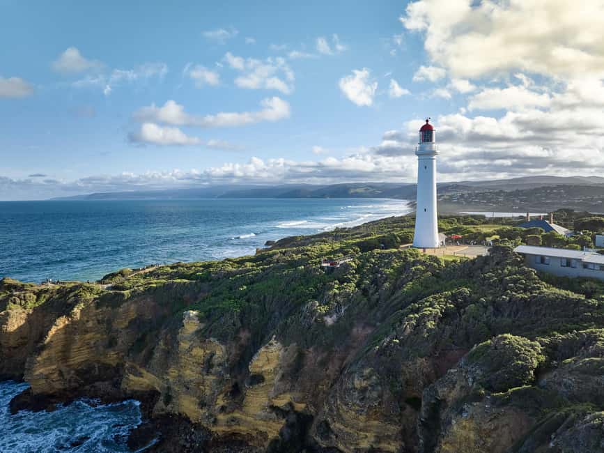 Melbourne: Ultimate Great Ocean Road Morning Escape Day Tour - Lorne and Memorial Arch complete the coastal drive