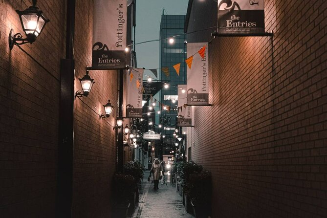 Melbourne Vampire Quest: Self-Guided Gothic Adventure - Hosier Lane turns street art into a clue