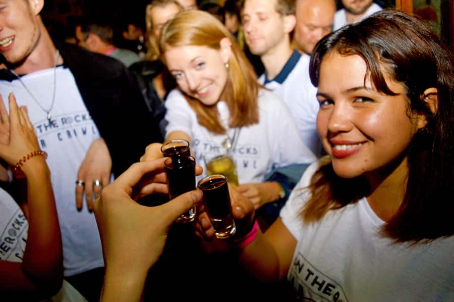 Melbourne: Weekly Bar Crawl: 5 Free shots, Club Entry - Timing needs a careful check before you leave