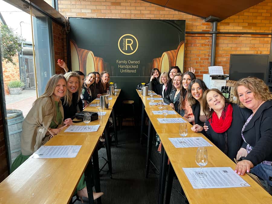 Melbourne: Yarra Valley Food, Wine, Chocolate & Gin Tour - Key points at a glance