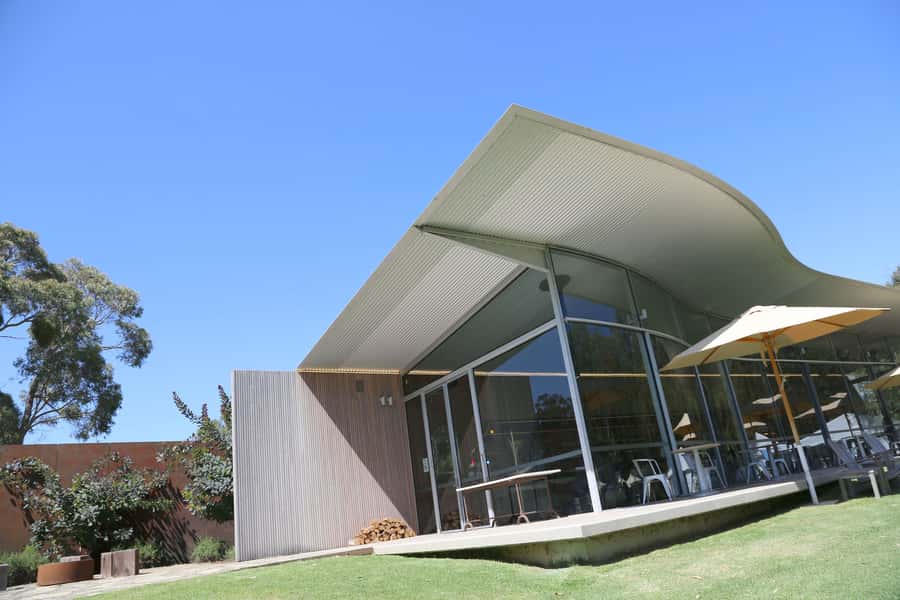 Melbourne: Yarra Valley Food & Wine Tour in a '56 Chevrolet - Dairy, chocolate, or gin for the final taste