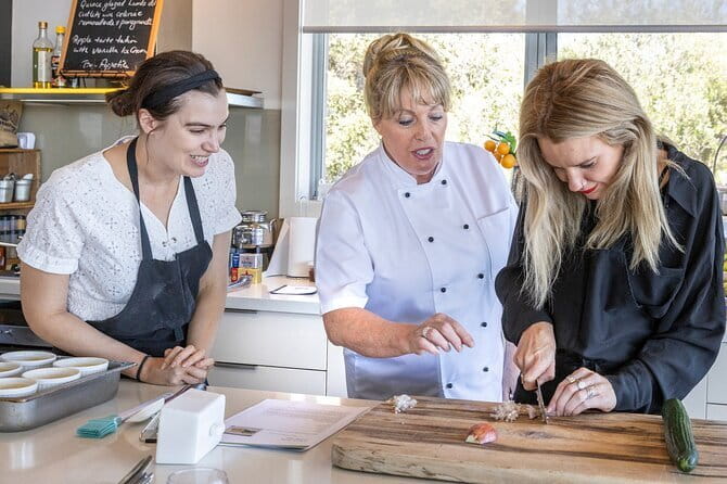 Montalto Vineyard: Mornington Peninsula Discovery Wine Tasting and Lunch - Lunch in the Piazza with estate produce