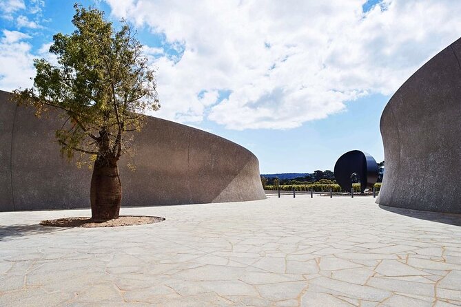 Mornington Peninsula Boutique Wine and Lunch Small Group Tour - Key points at a glance