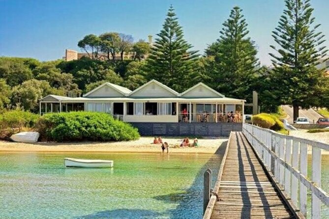 Mornington Peninsula Day Tour. Your Day Your Way. Your group only - Mornington brings together harbor views and town life