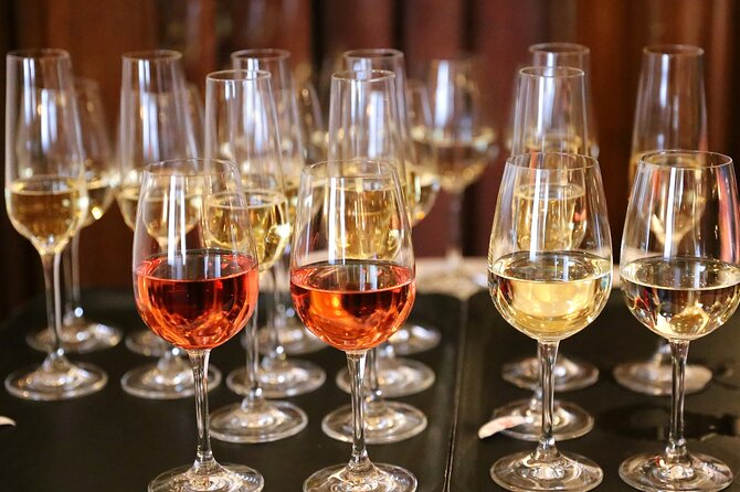 Mornington Peninsula Winery Bus Tour including lunch with a glass of wine - Why this wine day works well from Melbourne