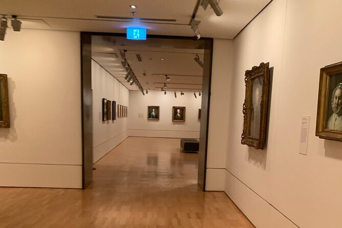 National Gallery of Victoria (NGV) guided tour - The Quiz Gives the Morning a Clear Finish