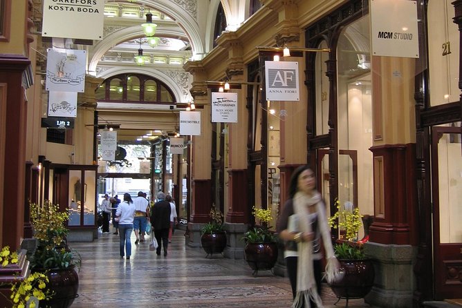 Original Melbourne Lanes and Arcades Walking Tour - What the three-hour pace feels like