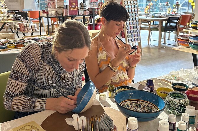 Paint and Sip Classes Melbourne: Ceramic Plates & Bowls - What the $49.49 price really covers