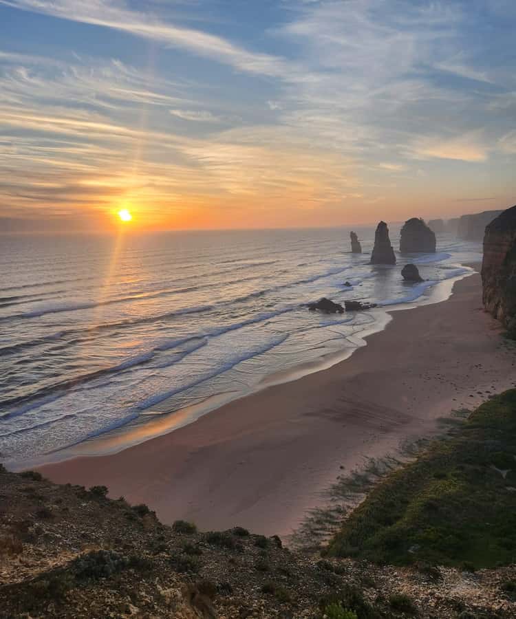 PREMIUM Great Ocean RD Tour REVRS-Luxry SML GRP-Hotel PickUP - Melbourne pickup and the early run to Colac