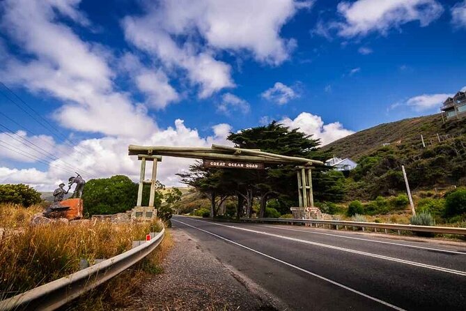Premium Great Ocean Road Tour IN A Relaxed Way IN Premium Coach - The Twelve Apostles deliver the big coastal moment