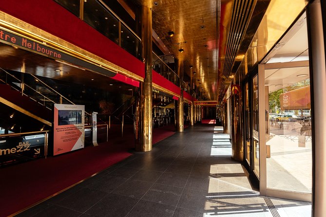 Private City Kickstart Tour: Melbourne - Young and Jacksons, St Paul’s Cathedral, and the city’s older face