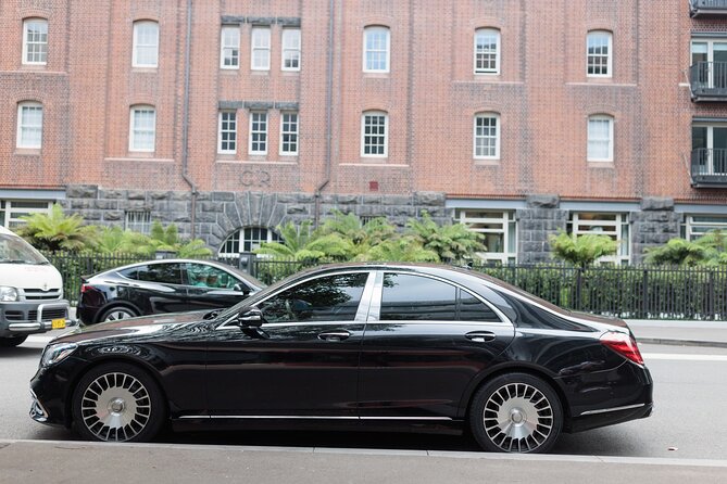 Private Luxury Transfer from Melbourne CBD to Melbourne Airport - What the 25 to 45 minute ride feels like