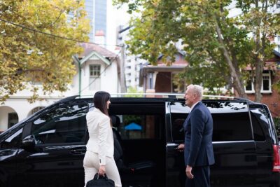 Private Luxury Transfer from Melbourne CBD to Melbourne Airport