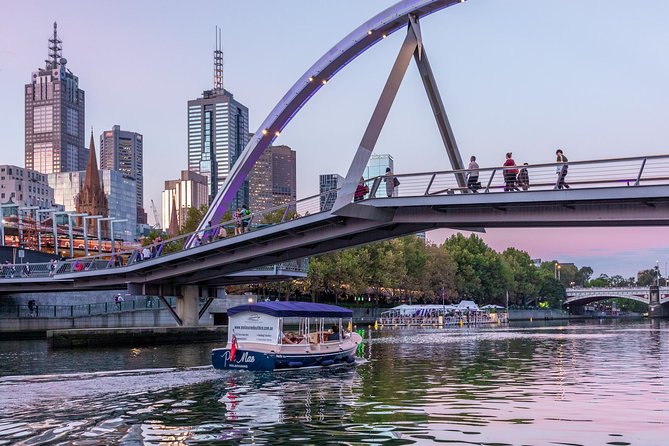 Private Romantic Melbourne Dinner Cruise for 2 - What the 90-minute Yarra River route gives you