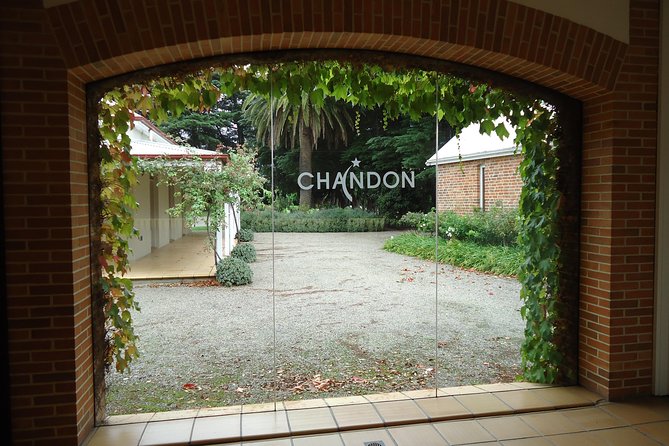 Private Tour: Yarra Valley Wineries with Wine Tastings - The morning drive from Melbourne