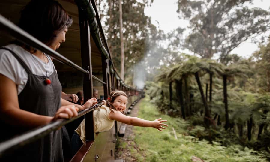 Puffing Billy, Forest Trails & Yarra Valley Discovery Tour - Leaving Melbourne for Belgrave