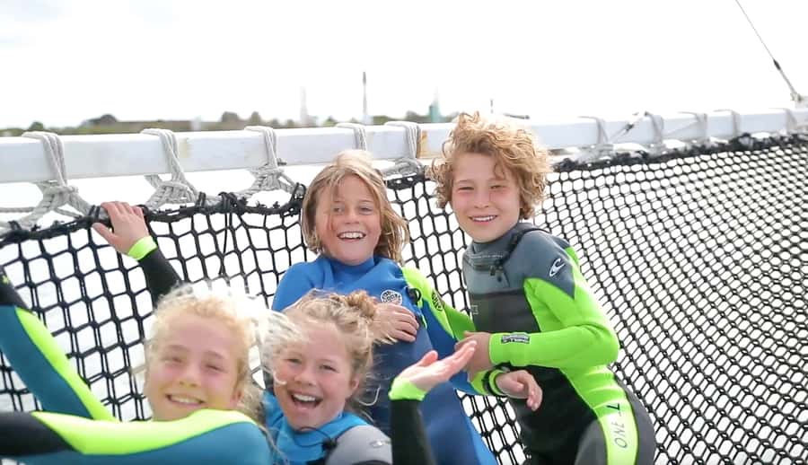 Queenscliff Harbour: 3.5hr Seal & Dolphin Snorkelling Tour - What the boat adds between snorkels