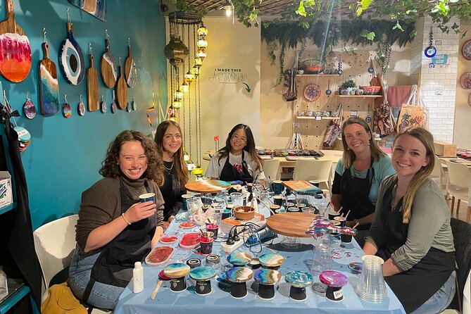 Resin Art Classes Melbourne: Cheeseboards & Coasters - Getting to 555 Flinders Lane