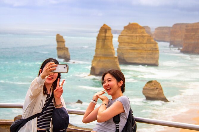 Small-Group Great Ocean Road Classic Day Tour from Melbourne - Apollo Bay and the lunch compromise