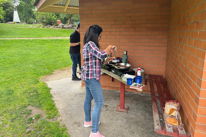 Small group Great Ocean Road Reverse & Wildlife spotting - Lake Colac turns an early start into breakfast
