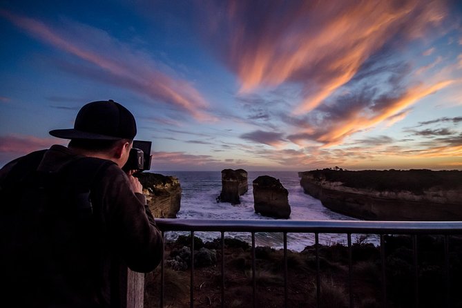 Small-Group Sunset Great Ocean Road Chocolaterie Tour from Melbourne - Memorial Arch and the first beach views