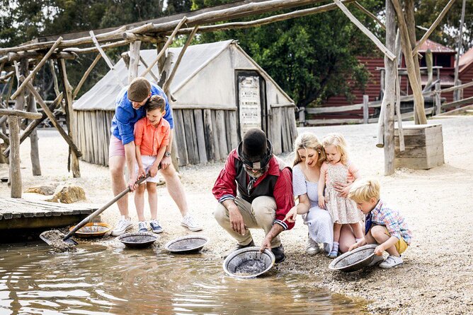 Sovereign Hill, Botanical Gardens and Melbourne Skydeck Bus Tour - Key points at a glance