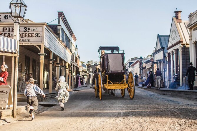Sovereign Hill, Botanical Gardens and Melbourne Skydeck Bus Tour - Lake Wendouree and a short Olympic connection