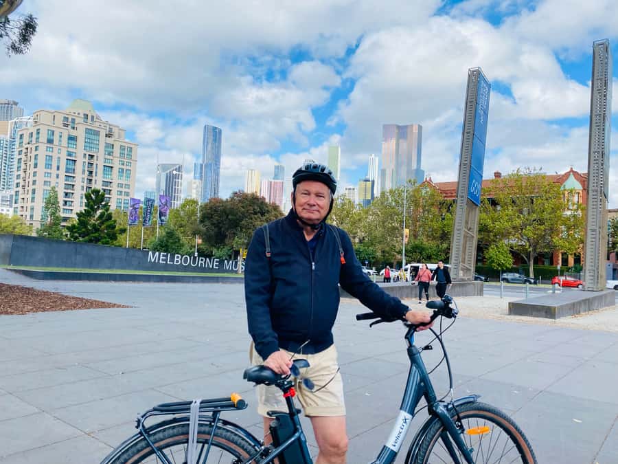 The Famous Melbourne City Bike Tour - The arts precinct, gardens and Rod Laver Arena